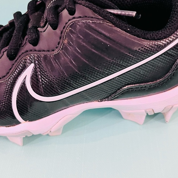Nike Black and White Baseball Cleats youth size 10c - Picture 6 of 9